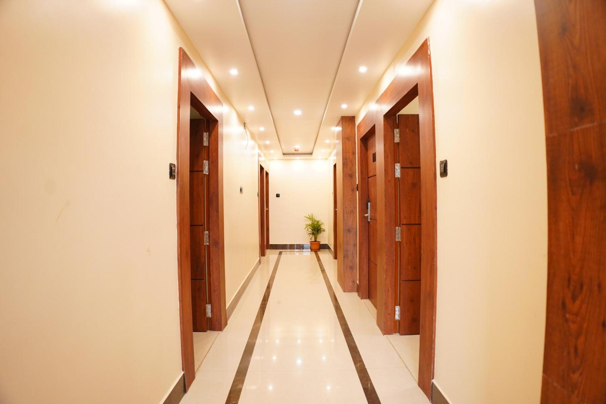 The Marutinandan Grand Hotel Deoghar Kültér fotó