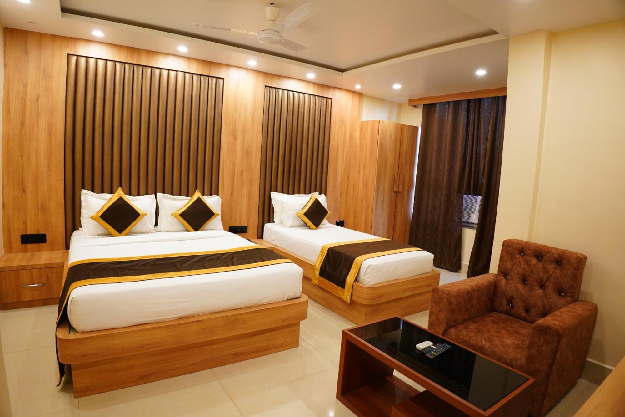 The Marutinandan Grand Hotel Deoghar Kültér fotó